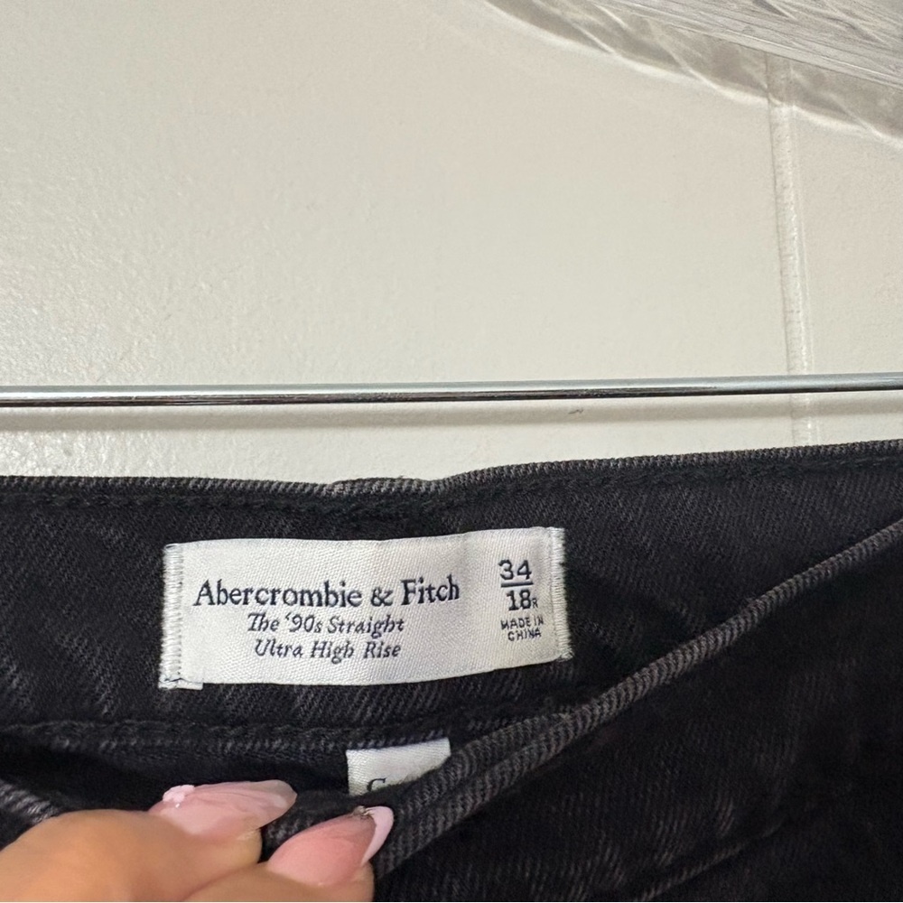 Abercrombie & Fitch The 90’s Straight Ultra High Rise Jeans Black Leather 34/18 - Picture 4 of 9